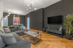 The HostMaster Artistic Inn
